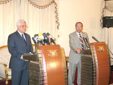 رئيس الوزراء والرئيس الفلسطيني في مؤتمر صحفي